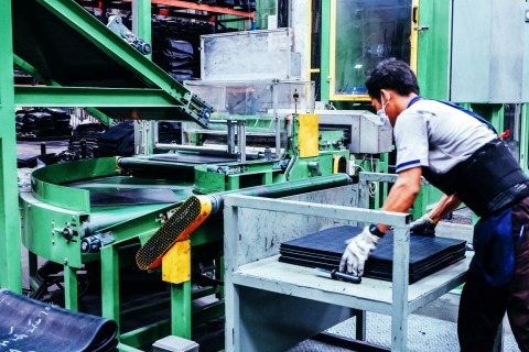 รับสั่งทำยางทุกชนิด